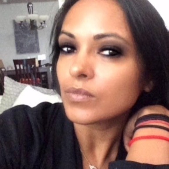 Meet your Posher, Ameeta - Picture 1 of 6